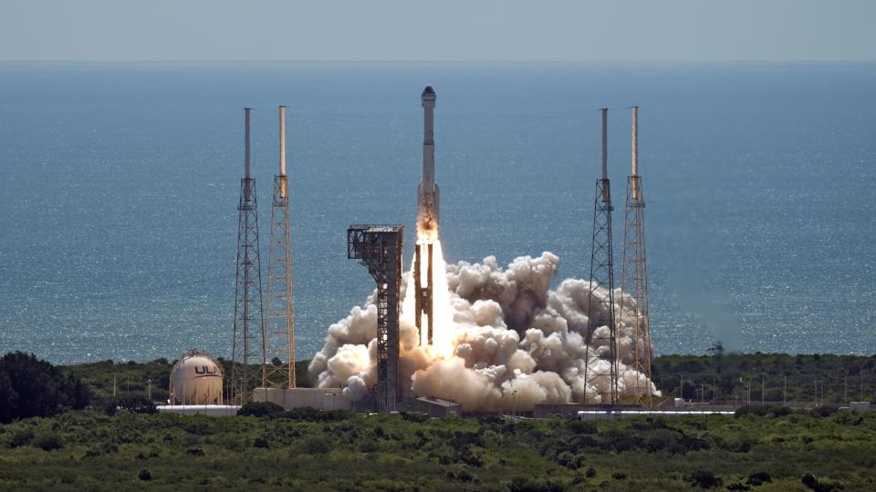 Boeing's Starliner capsule, atop an Atlas V rocket, lifts off from launch pad at Space Launch Complex 41 Wednesday, June 5, 2024, in Cape Canaveral, Fla. NASA astronauts Butch Wilmore and Suni Williams are headed to the International Space Station. (AP Photo/Chris O'Meara)