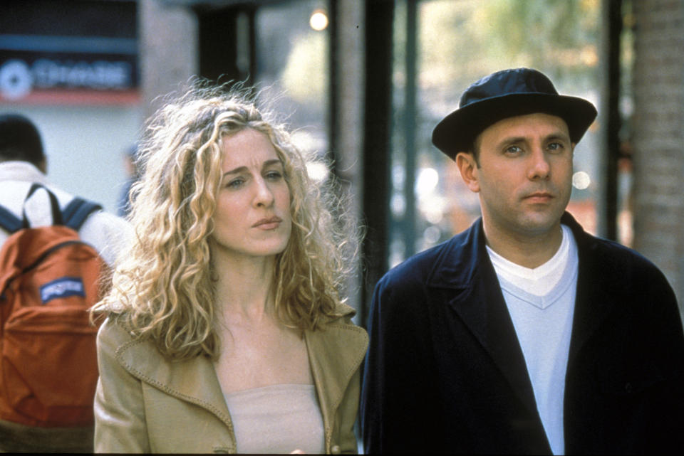 Sex and the City  Tv series 1998 - 2004 USA 1998 Season 1, episode 3 : Sarah Jessica Parker , Willie Garson Director : Nicole Holofcener Sarah Jessica Parker , Kristin Davis Created by Darren Star, Candace Bushnell. Image shot 1998. Exact date unknown. (Alamy Stock Photo)