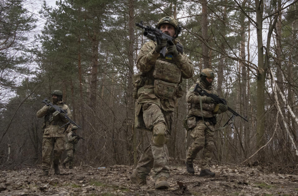 Ukrainian servicemen attend combat training in Kyiv region, Ukraine, Friday, March. 3, 2023. (AP Photo/Efrem Lukatsky)