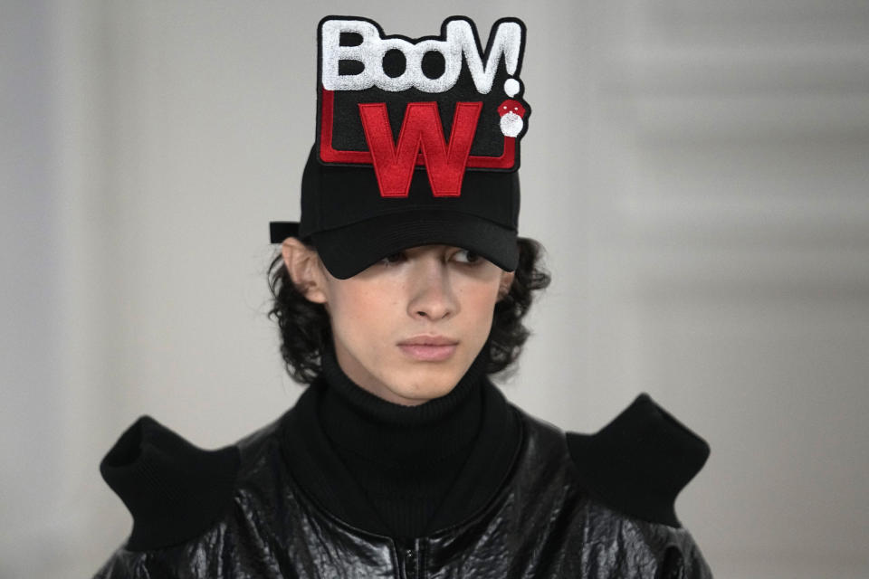 A model wears a creation for Walter van Beirendonck's Menswear ready-to-wear Fall-Winter 2024-2025 collection presented in Paris Wednesday, Jan. 17, 2024 in Paris. (AP Photo/Michel Euler)