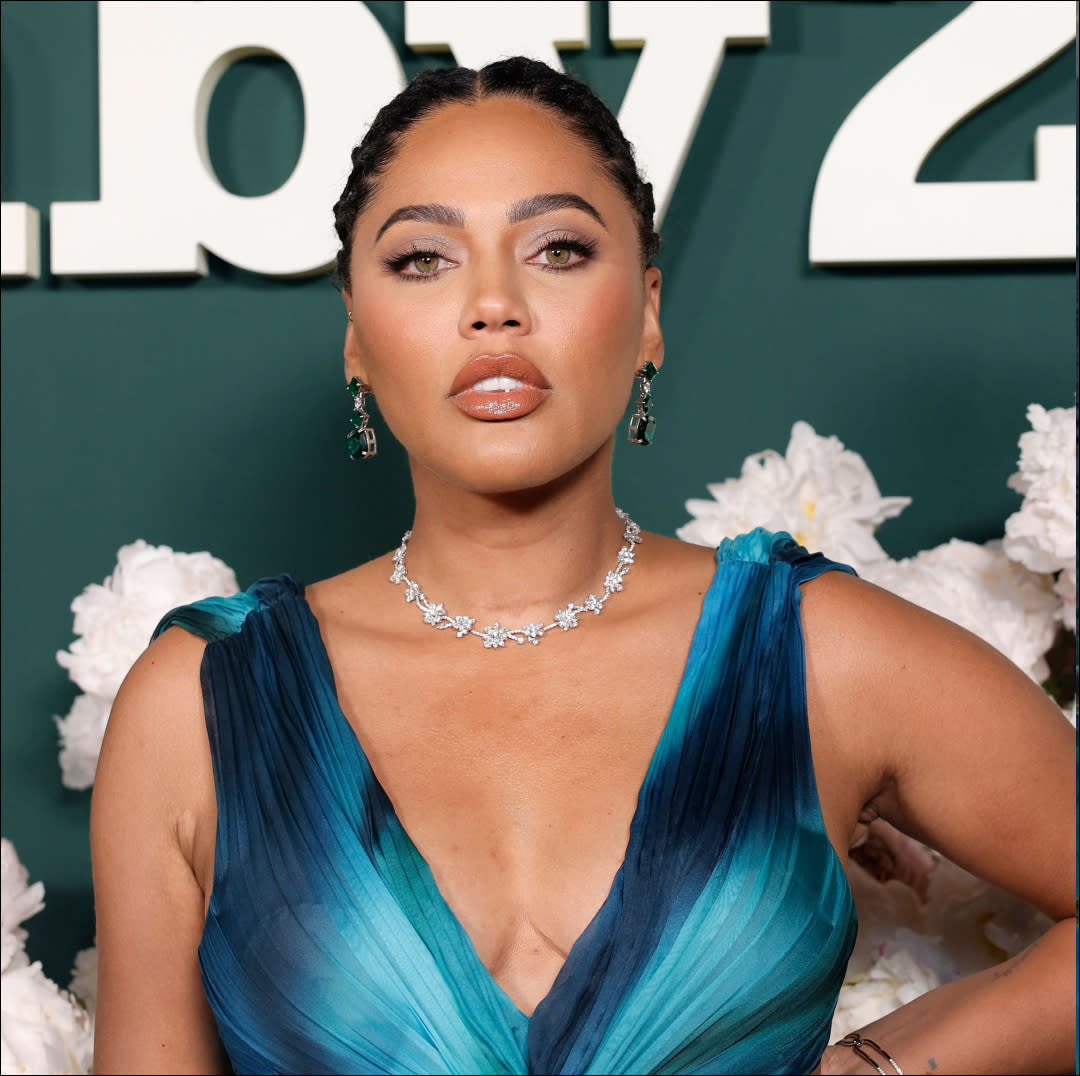  Ayesha Curry attends 2023 Baby2Baby Gala Presented By Paul Mitchell at Pacific Design Center on November 11, 2023 in West Hollywood, California. 