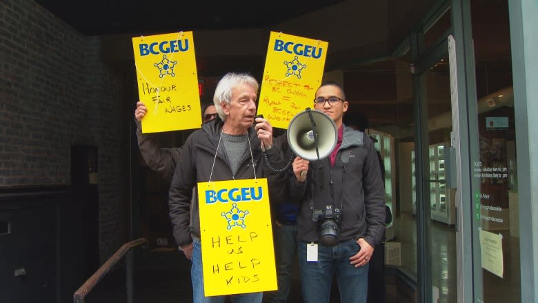 Kids in care suffering due to low wages and lack of support for social workers, says BCGEU