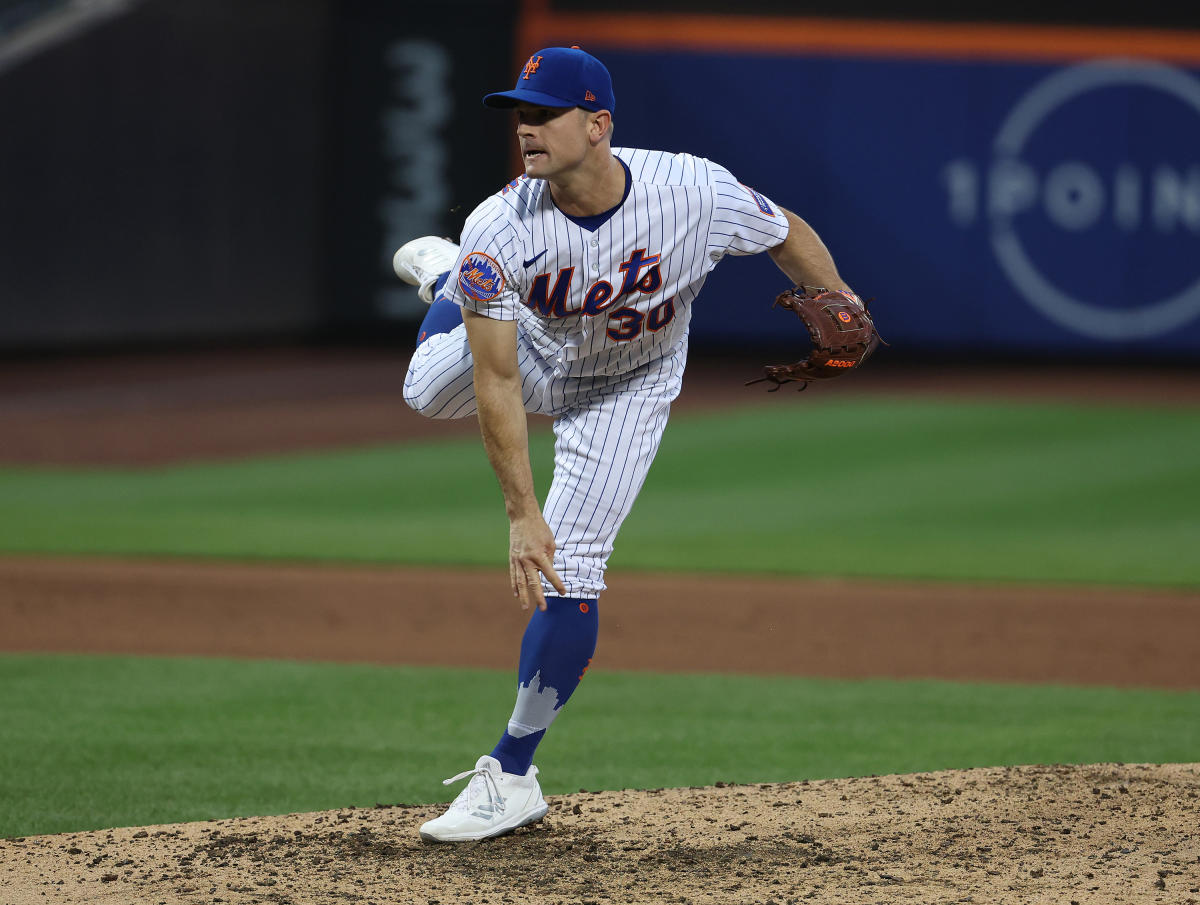 Jacob deGrom Winds Up for a Pitch - Mets History