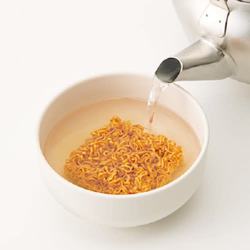 Muji Mini Ramen Tom Yam Kung. (Photo: Shopee SG)