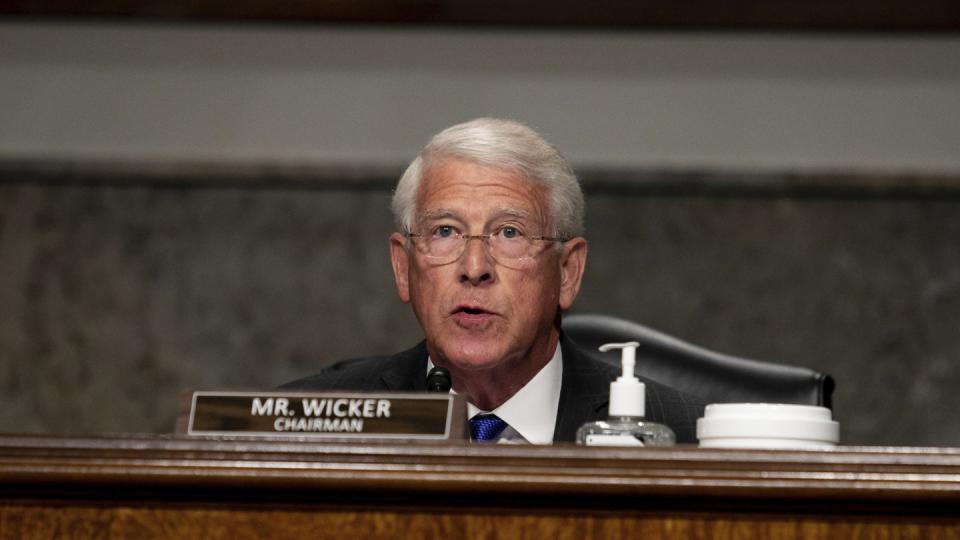 Roger Wicker, Senator des Bundesstaats Mississippi und Vorsitzender des Ausschusses für Handel, Wissenschaft und Verkehr, spricht bei der Senatsanhörung.