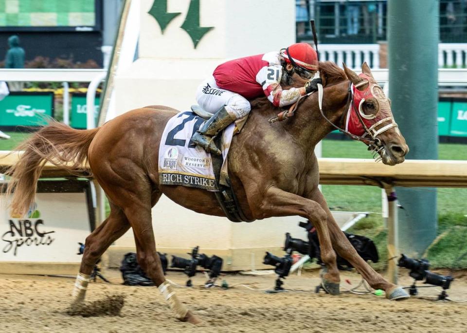 Rich Strike (21), with Sonny Leon atop, wins the 148th running of the Kentucky Derby at Churchill Downs in Louisville, Ky., on Saturday, May 7, 2022. Rich Strike has now been retired from racing and will be offered as a stallion prospect at Keeneland’s November Horses of Racing Age Sale. (Grace Ramey/photo@bgdailynews.com)