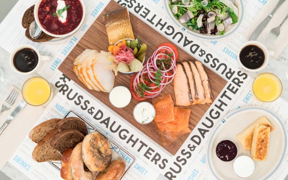 New York: Russ & Daughters Cafe