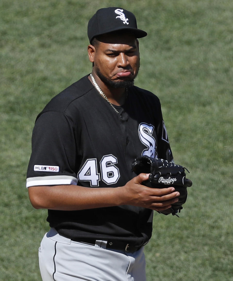 Chicago White Sox starting pitcher Ivan Nova (46) reacts moments before White Sox manager Rick Renteria took from him out during the sixth inning of a baseball game against the New York Yankees, Saturday, April 13, 2019, in New York. (AP Photo/Kathy Willens)