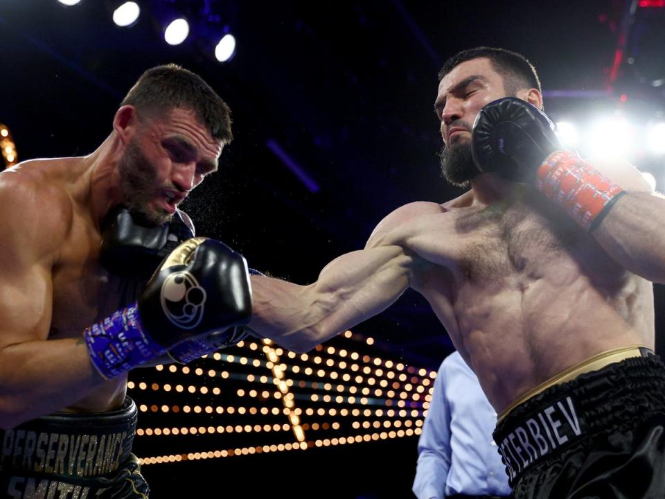 Artur Beterbiev (right) added the WBO belt to his WBC and IBF light-heavyweight titles (Getty Images)