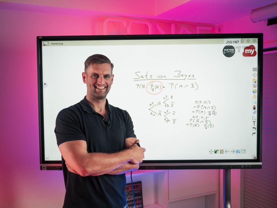 Fünf Minuten, bis es Klick macht: Gründer Daniel Jung vermittelt Schülern und Studenten Mathe-Themen in kurzen Video-Nuggets. - Copyright: Daniel Jung Media GmbH