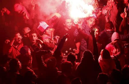 Chile's fans celebrate after winning the Copa America soccer final against Argentina at Plaza Italia, Santiago July 4, 2015. REUTERS/Andres Stapff