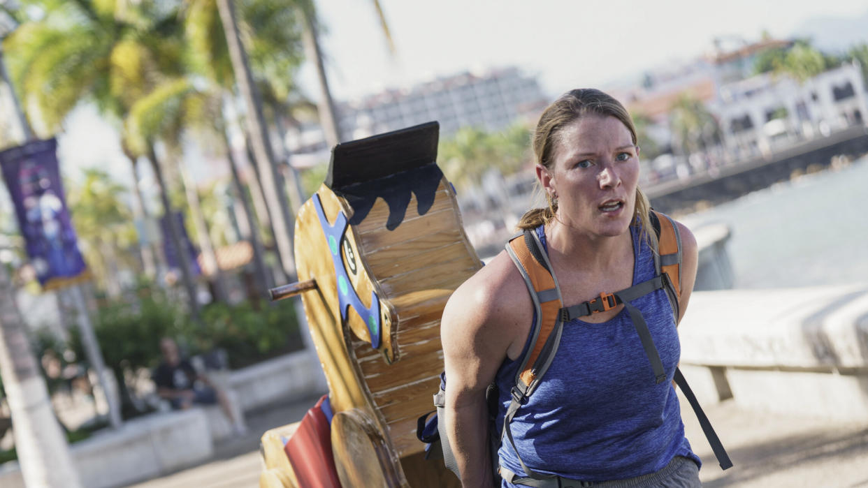  Sunny Pulver on The Amazing Race. 