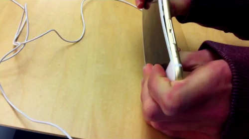 Attempting to bend an iPhone 6 Plus