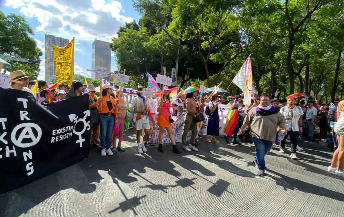 El bloque disidente y la propia marcha fueron una expresión de las intersecciones, particularmente de grupos históricamente marginados. | Foto: Marcela Nochebuena