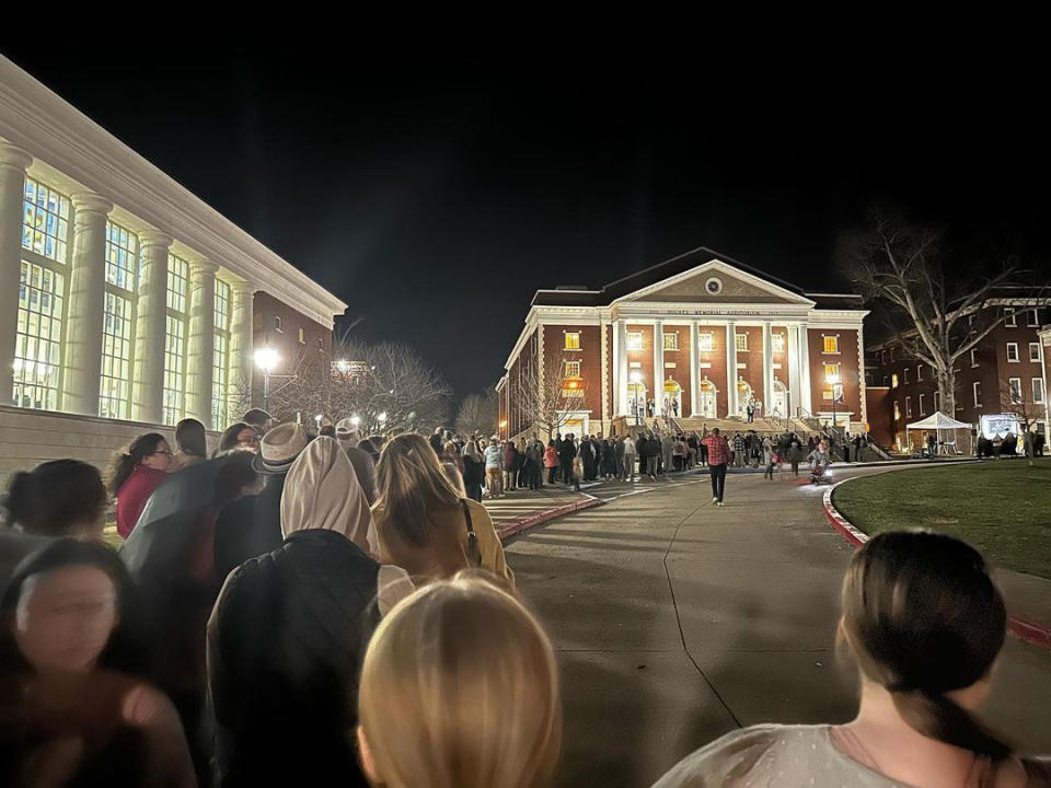 A photograph of Asbury University's campus, filled with students marching towards the church. (nickhallpulse / Instagram)