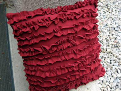 T-shirt Ruffle Pillow