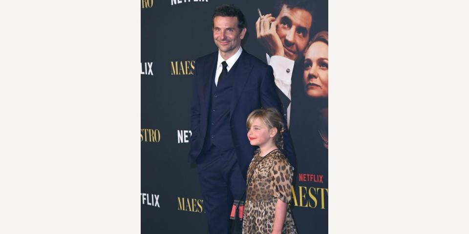 Bradley Cooper poses with daughter at Maestro premiere