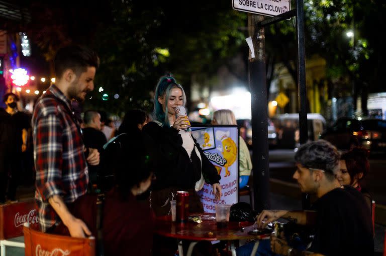 En las últimas horas antes de la efectivización del decreto con las nuevas restricciones, LA NACION recorrió los polos gastronómicos de Palermo y Recoleta. FOTOS: TOMAS CUESTA