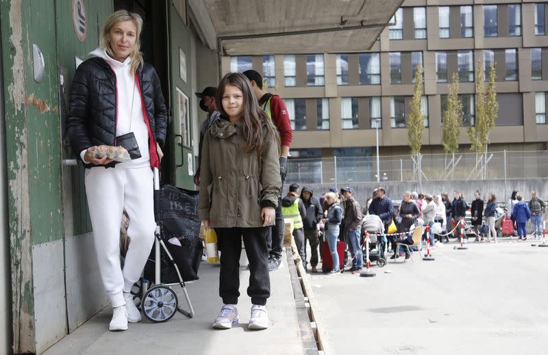 Food distribution for needy persons at the aid organisation "Essen fuer Alle" in Zurich