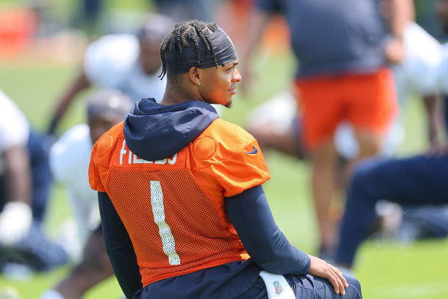 WATCH: Bears QB Justin Fields mic'd up at OTAs