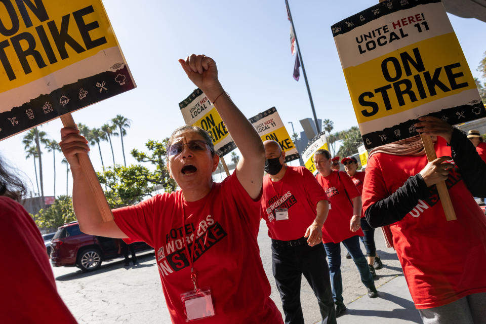 Striking hotel housekeepers calling on Taylor Swift to support. (Irfan Khan / Los Angeles Times via Getty Images)