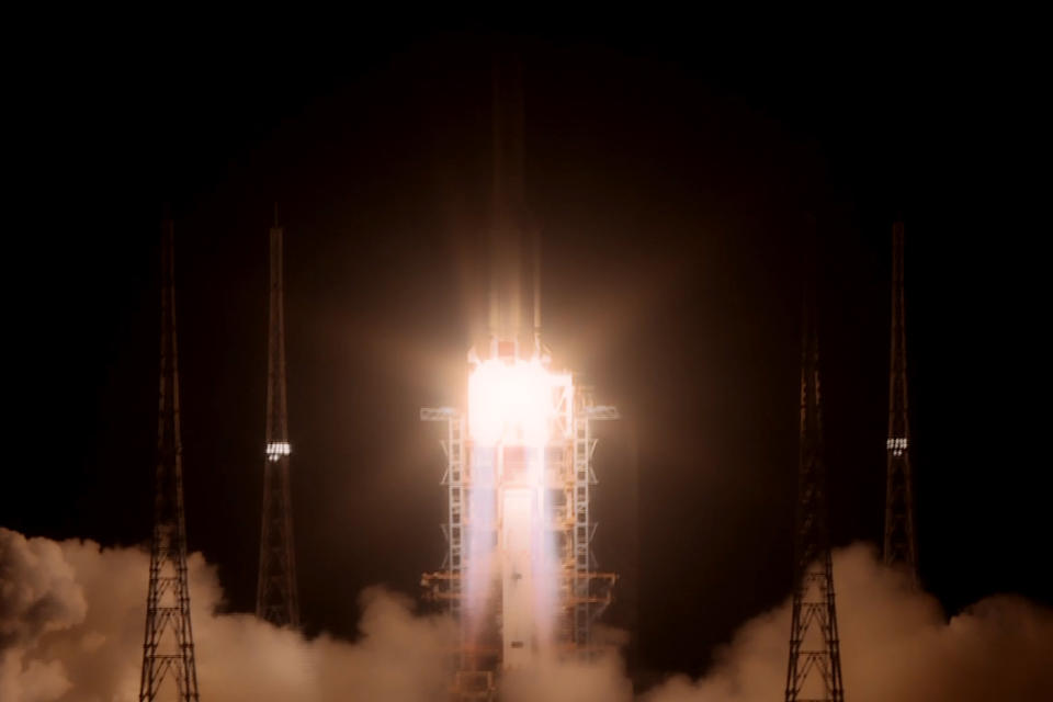 HAINAN PROVINCE, CHINA  NOVEMBER 24, 2020: The Long March 5 rocket carrying Change 5 lifts off from the launch pad at the Wenchang Space Launch Site on Hainan. The 8.2-tonne Change 5 probe, which consists of a lander, an ascender, a service module and a return capsule, is the sixth mission of the Chinese lunar exploration programme Change. The goal of the mission is to collect lunar soil and rock samples from Oceanus Procellarum and bring them back to the Earth. If successful, Change 5 will be the first sample-return mission since 1976. Artyom Ivanov/TASS (Photo by Artyom Ivanov\TASS via Getty Images)