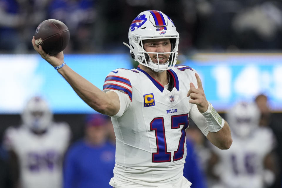 Josh Allen and the Bills avoided a bad loss to the Chargers with their playoff hopes on the line. (AP Photo/Ryan Sun)