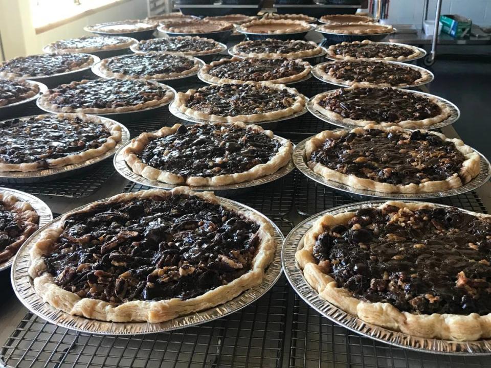 Chef Alyssa’s Kitchen’s holiday pre-orders include Thanksgiving pies.