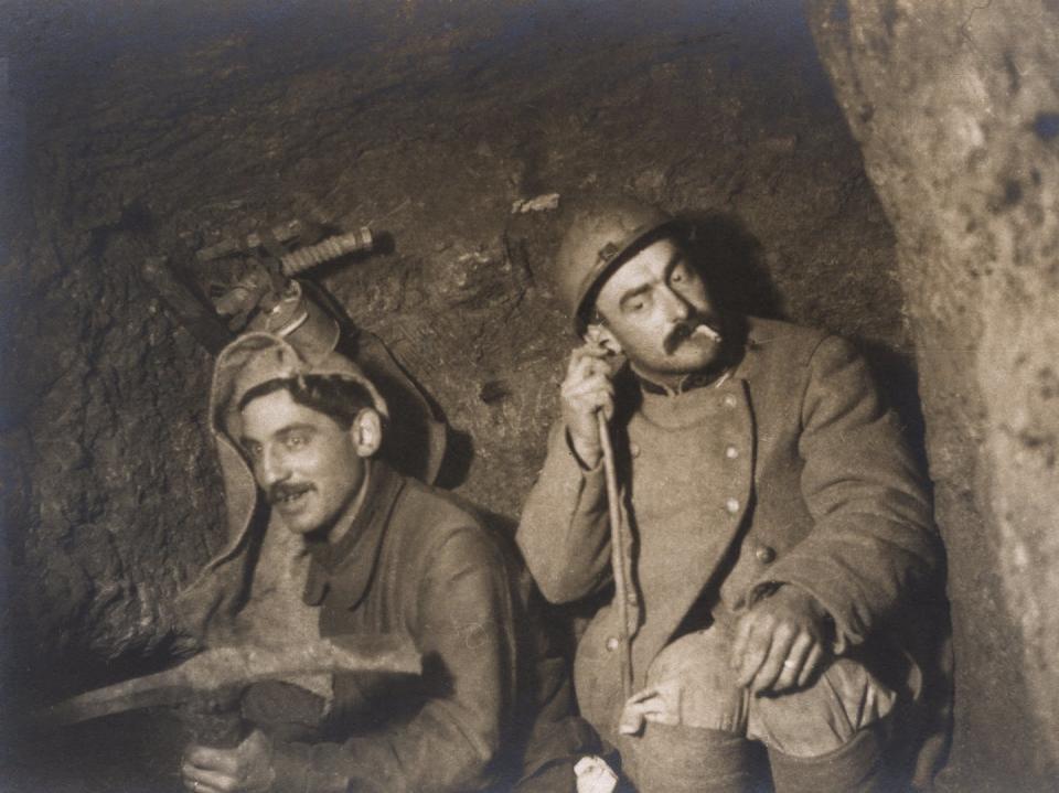 <span class="caption">Listening in under enemy lines during the First World War.</span> <span class="attribution"><a class="link " href="https://www.gettyimages.com/detail/news-photo/world-war-i-listening-in-a-tunnel-under-the-enemy-lines-in-news-photo/526496610?adppopup=true" rel="nofollow noopener" target="_blank" data-ylk="slk:adoc-photos/Corbis via Getty Images);elm:context_link;itc:0;sec:content-canvas">adoc-photos/Corbis via Getty Images)</a></span>