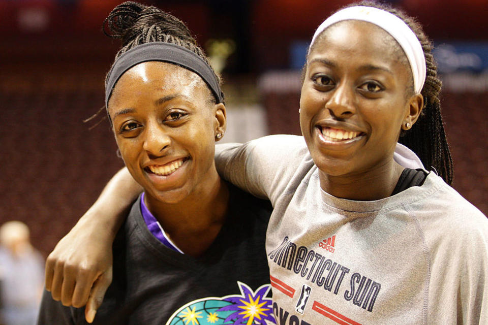 Chiney and Nneka Ogwumike (Tim Clayton / Corbis / Corbis / Getty Images)