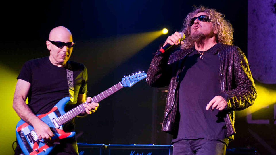 Chickenfoot’s Joe Satriani and Sammy Hagar ontage