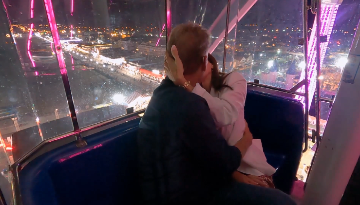 Gerry and Theresa share a smooch on the Ferris wheel on 'The Golden Bachelor'