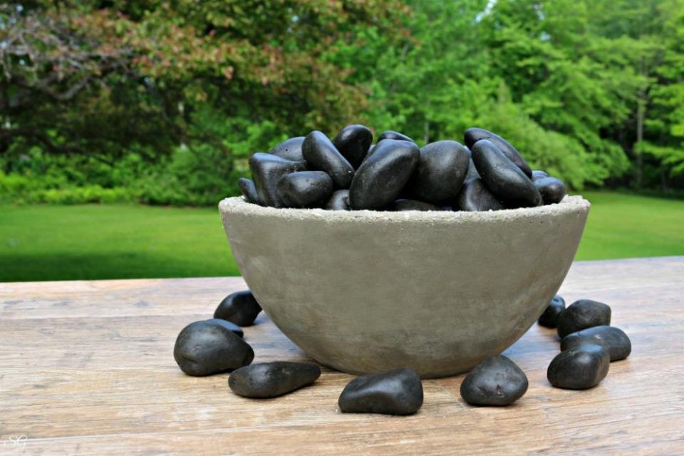 <p>Add instant allure to your outdoor space with this pretty-as-a-picture fire bowl. Make sure the concrete if fully dry before using. </p><p><strong>Get the tutorial at <a href="https://www.scrappygeek.com/diy-concrete-fire-bowl/" rel="nofollow noopener" target="_blank" data-ylk="slk:Scrappy Geek;elm:context_link;itc:0;sec:content-canvas" class="link ">Scrappy Geek</a>.</strong></p><p><a class="link " href="https://www.amazon.com/Sterno-20504-7-Ounce-Entertainment-Cooking/dp/B00504ASOE/?tag=syn-yahoo-20&ascsubtag=%5Bartid%7C10050.g.31966151%5Bsrc%7Cyahoo-us" rel="nofollow noopener" target="_blank" data-ylk="slk:SHOP CHAFING FUEL CANS;elm:context_link;itc:0;sec:content-canvas">SHOP CHAFING FUEL CANS</a></p>