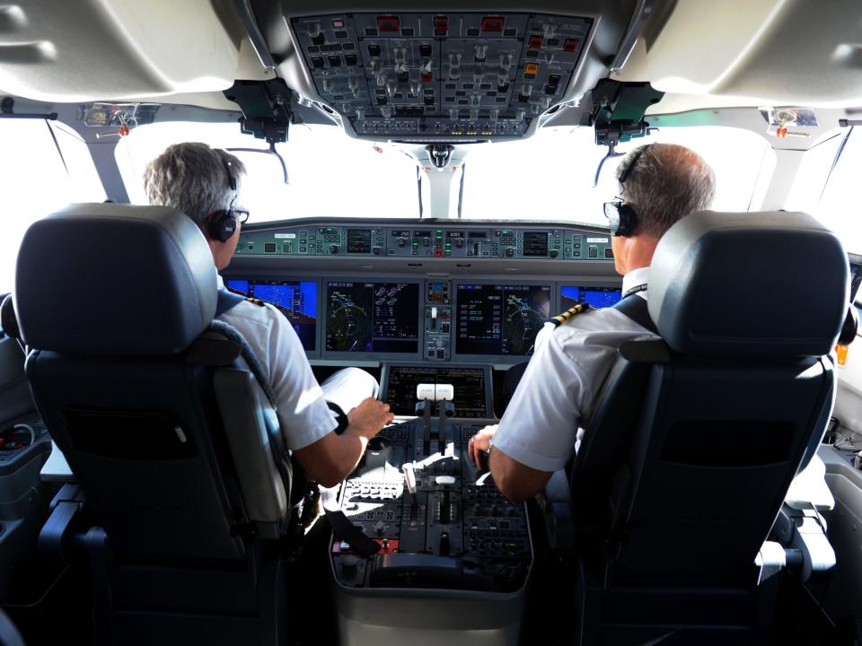 Bombardier CSeries/Airbus A220 cockpit