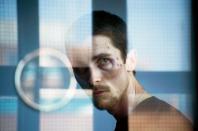 <p>Aber alles für die Katz! Durch den Film "The Machinist" (2004) schleicht Christian Bale wie ein Skelett, über das sich ein wenig Haut spannt. 30 Kilo hatte er für den spanischen Psycho-Thriller abgenommen! (Bild: e-m-s)</p> 