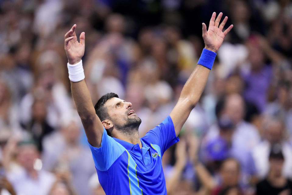 El serbio Novak Djokovic reacciona tras derrotar al ruso Daniil Medvedev en la final del US Open, el domingo 10 de septiembre de 2023, en Nueva York. (AP Foto/Manu Fernández)