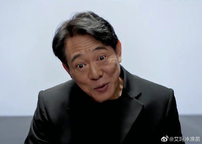 ▲60歲李連杰為代言現身，暴瘦、雙眼突出「面露凶相」嚇壞眾人。（圖／翻攝自微博）