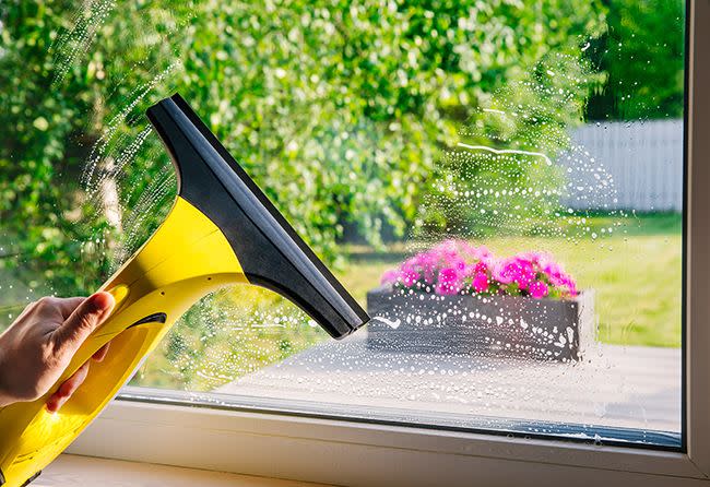 window vac cleaning