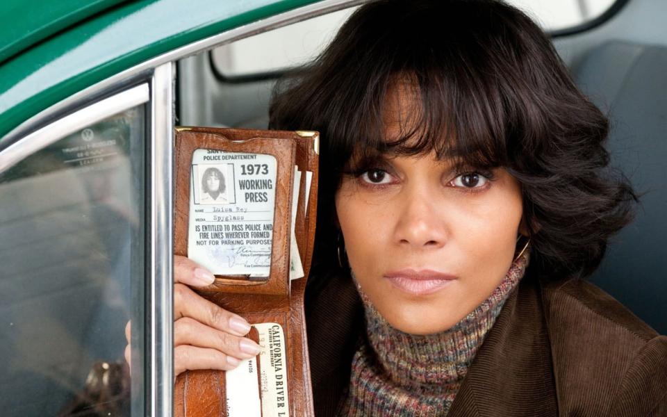 Halle Berry as Luisa Rey - Alamy