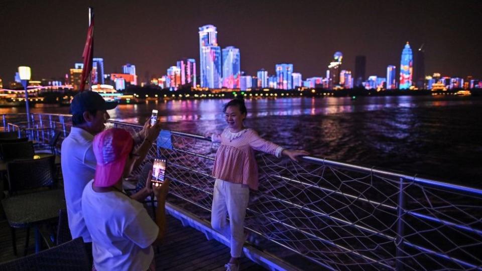 Turistas en Wuhan.