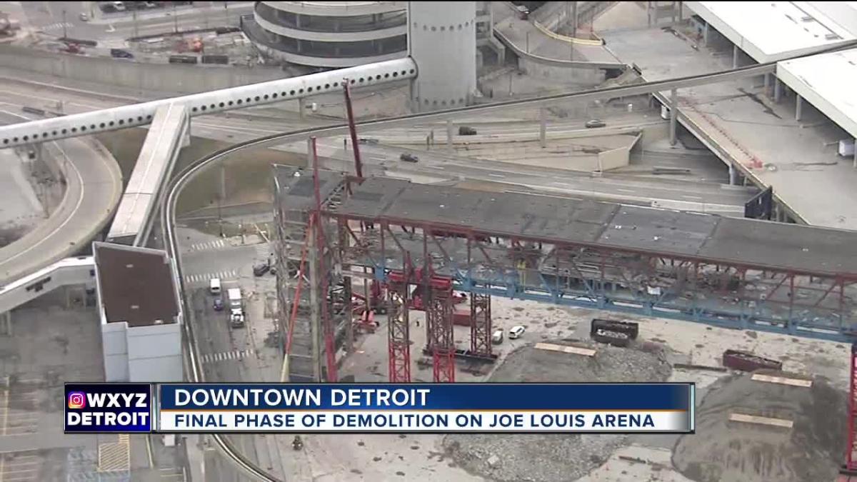 Video shows final piece of Joe Louis Arena taken down