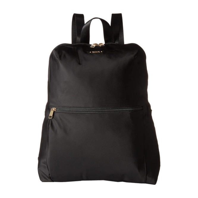 Ashley Olsen: $39,000 The Row Backpack Sells Out!: Photo 2587885, Ashley  Olsen Photos