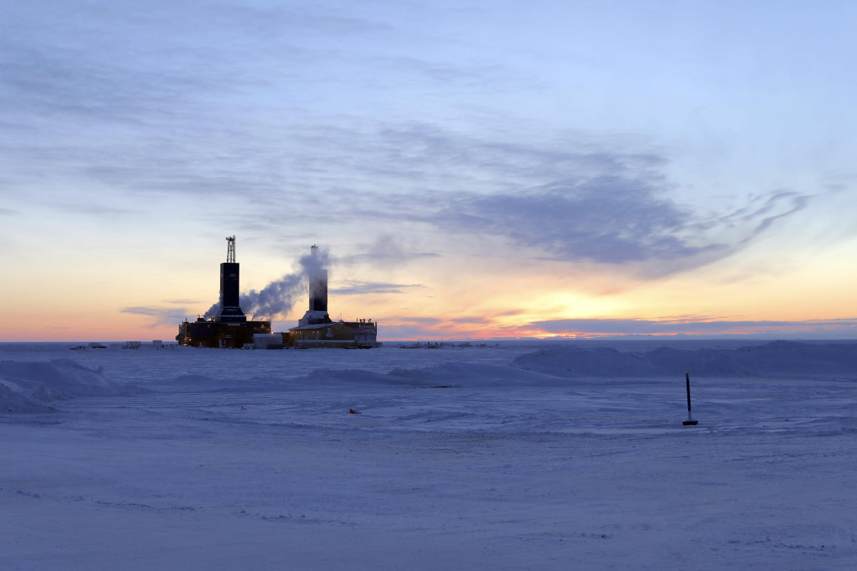 Equipo de perforación en Deadhorse, Alaska, el 16 de febrero de 2023. (Brian Adams/The New York Times).