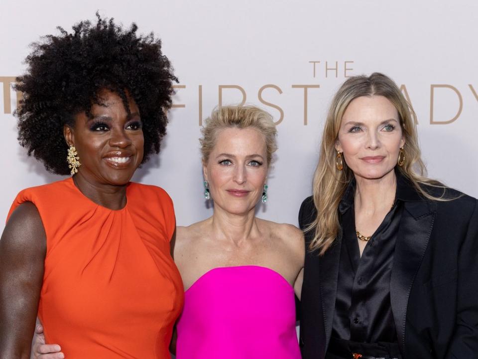 Kurzes Gastspiel für Viola Davis, Gillian Anderson und Michelle Pfeiffer (v.l.n.r.). (Bild: getty/[EXTRACTED]: Emma McIntyre/WireImage)