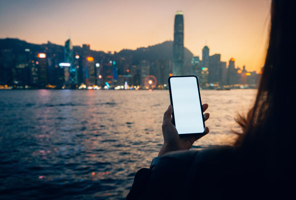 香港電訊主要業務包括電訊業務及流動通訊業務，當中三分二來自電訊業務，流動通訊佔約3成。