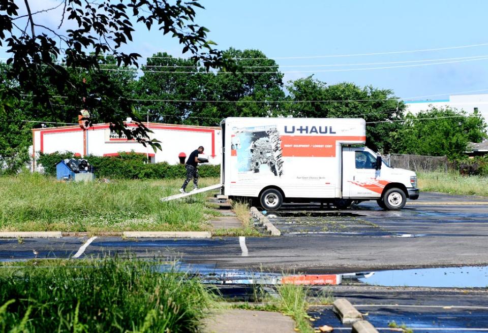 Christopher Bledsoe's U-Haul is getting packed up from the Villa Norte apartment complex located at 1620 Fullerton St. in Shreveport, after he was told that the water and electricity would be shut off.