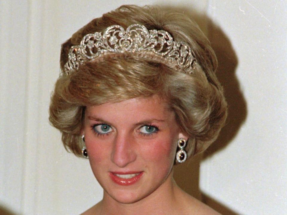 Princess Diana wearing the Spencer tiara