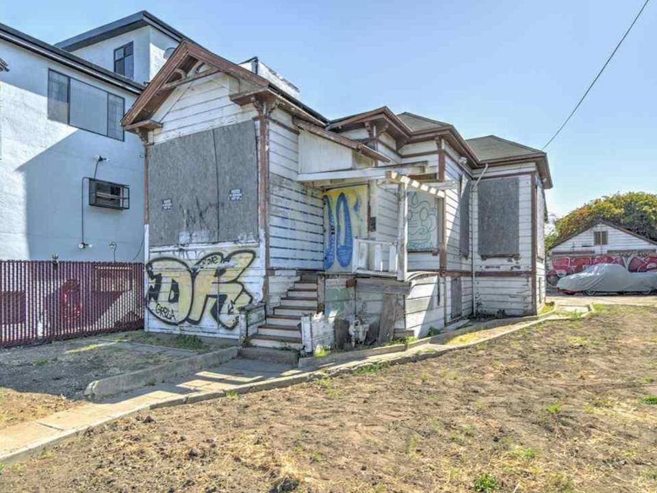 oakland fixer upper 1818 adeline 2