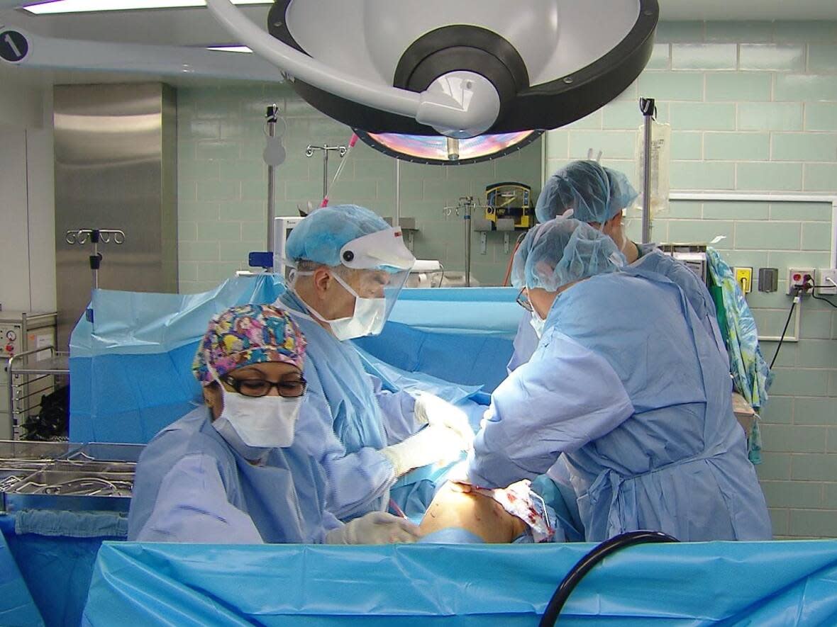 Since the pausing of Saskatchewan's organ donation program in September, the Saskatchewan Health Authority says there have been at least five missed opportunities for organ donation. (Radio-Canada - image credit)