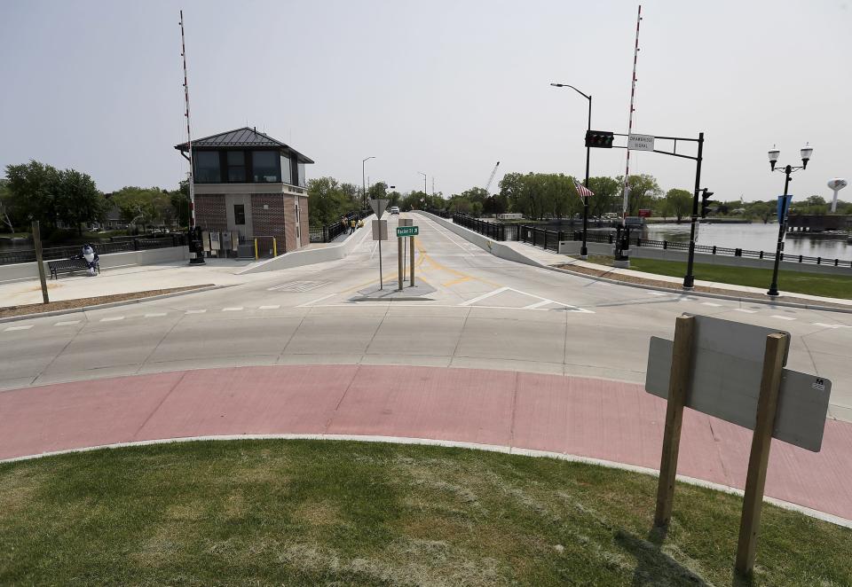 The new Racine Street bridge in Menasha has bicycle lanes and protected sidewalks.
